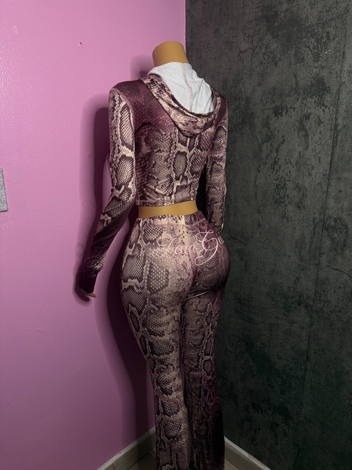 Snake inspired set