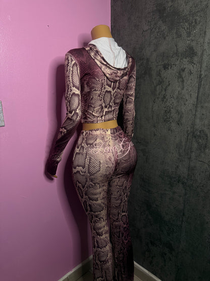 Snake inspired set